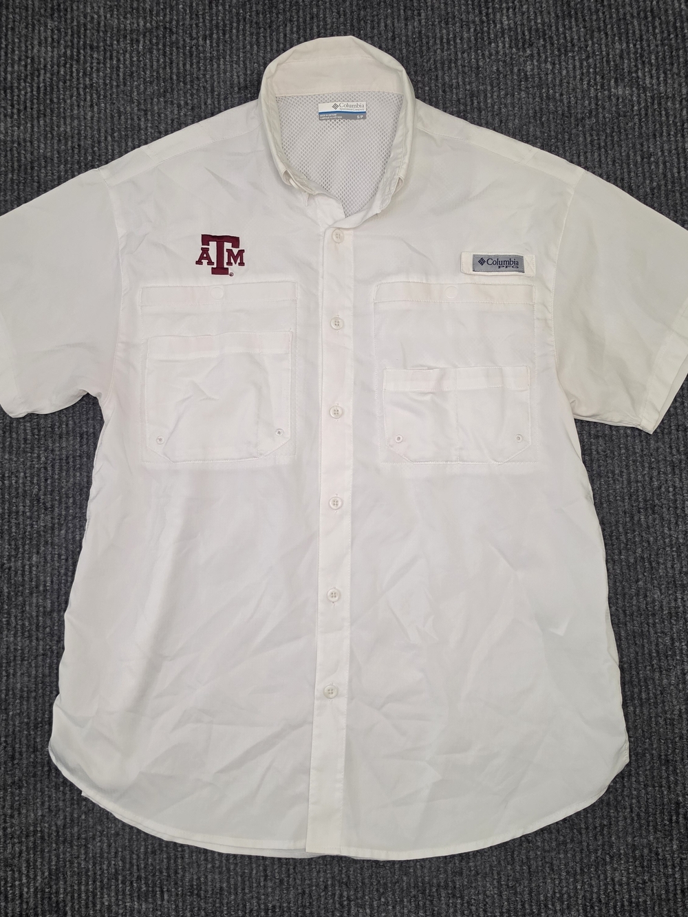Columbia Men’s Short Sleeve Button-Down Shirt in White with Maroon Logo